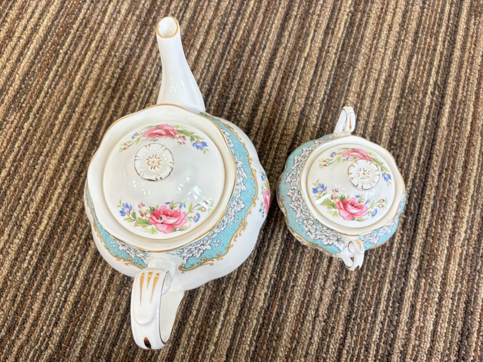 希少 ROYAL ALBERT ロイヤルアルバート エンチャントメント 
