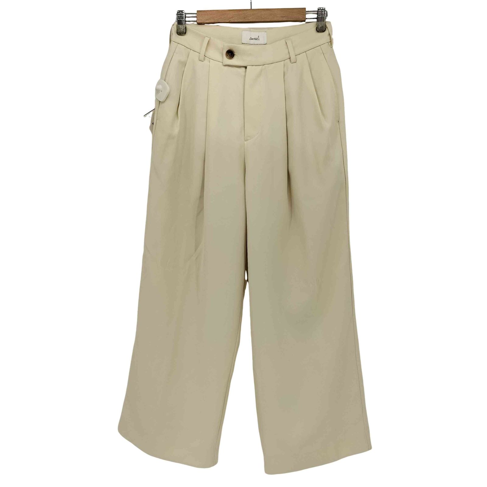 ソエルテ soerte 2tuck white wide slacks 2タック ホワイト スラックス メンズ JPN：2 - メルカリ