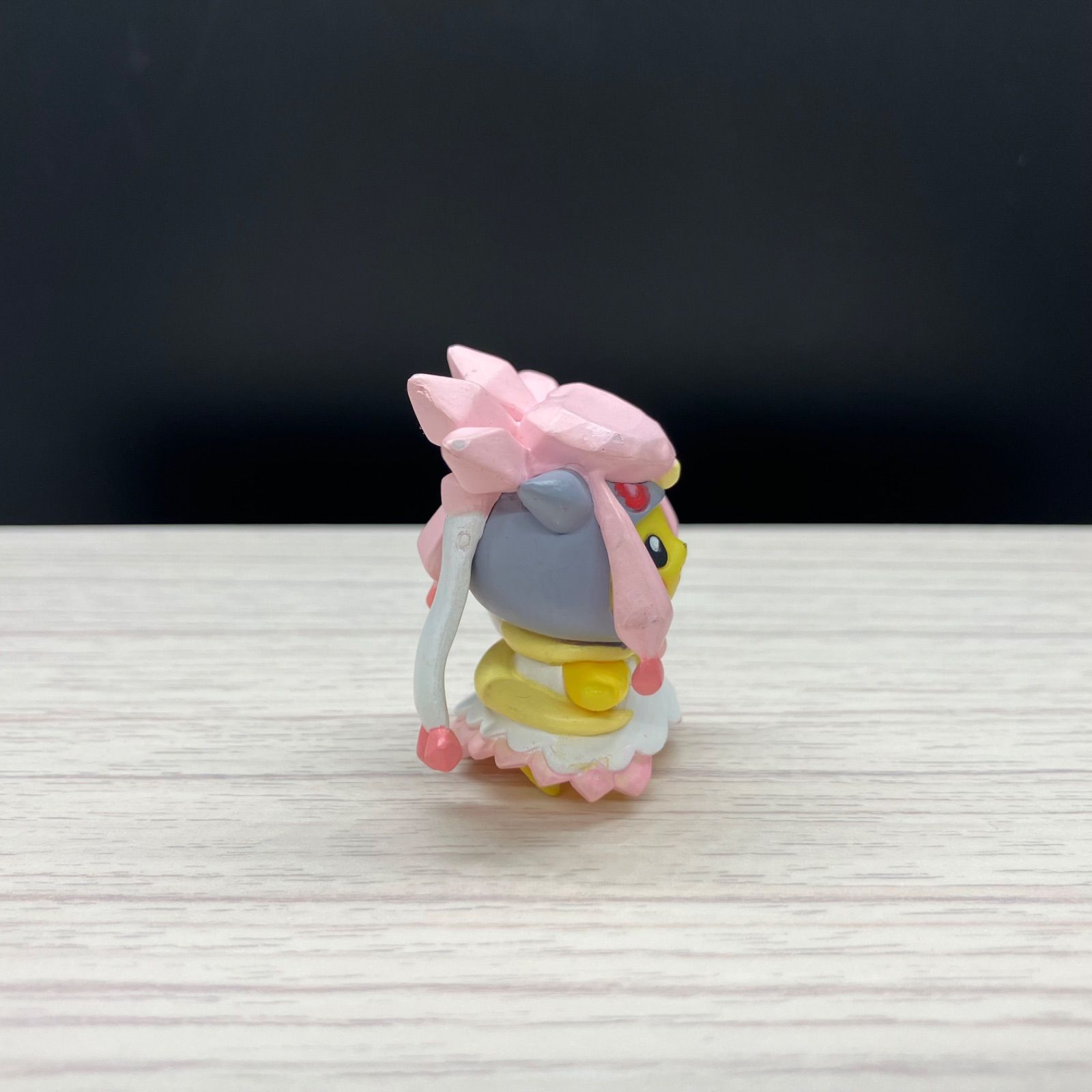 ポケモン フィギュアコレクション  メガポンチョを着たピカチュウ メガポンチョを着たピカチュウ クチート フィギュア 限定 レア