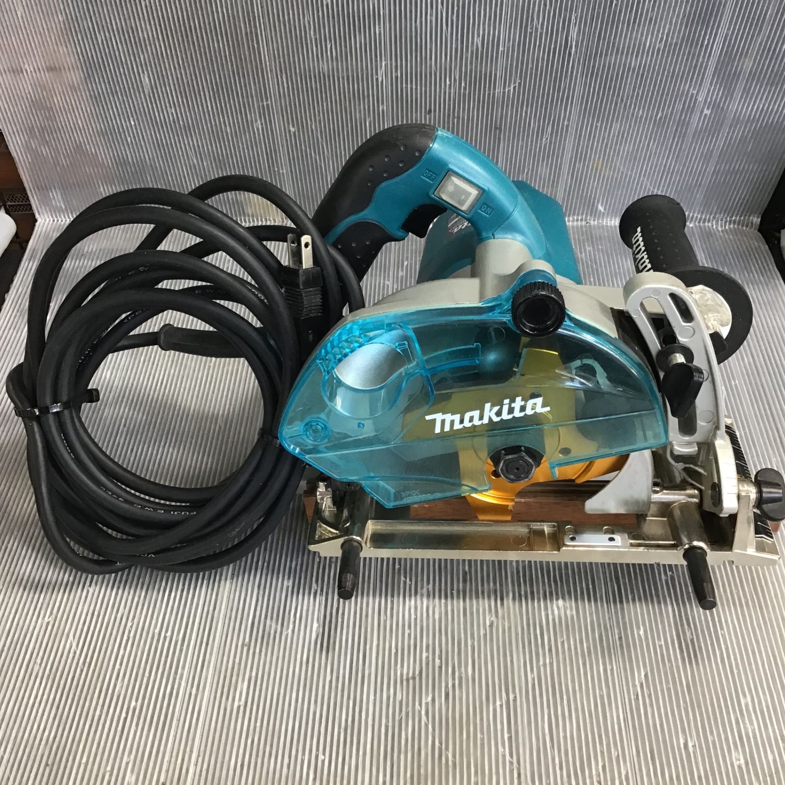 【美品】マキタ　MAKITA　小型ミゾキリ 中古美品】 マキタ 小型ミゾキリ 3005BA