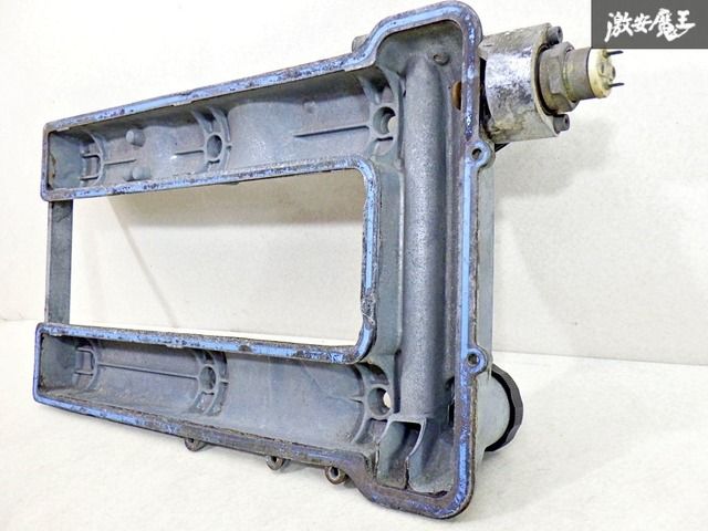 ヘッドカバー カムカバー