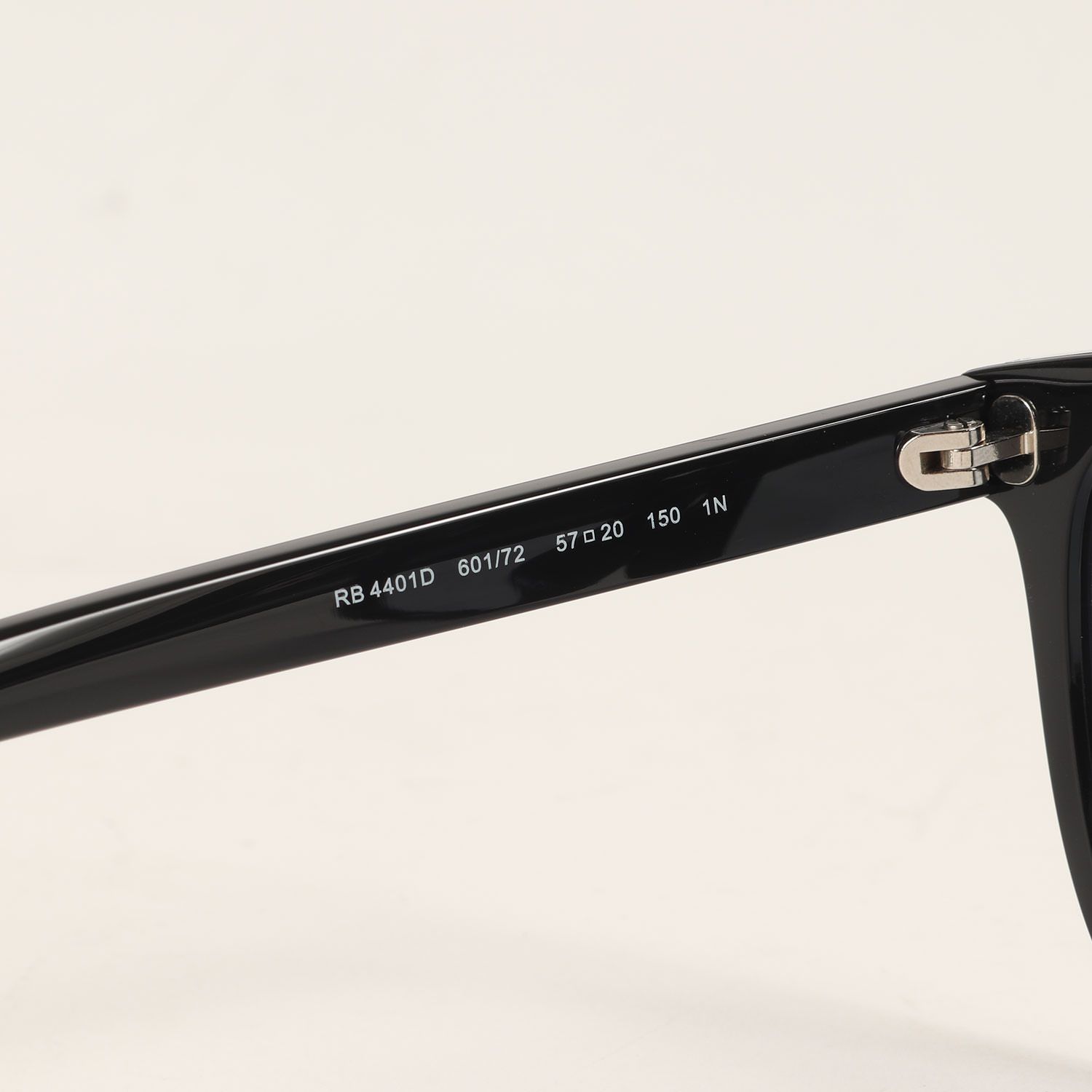 【美品・ブルーグラディエントレンズ付き‼️】RB4401D-60172 レイバン 美品・ブルーグラディエントレンズ付き‼️】RB4401D-60172 レイバン 美