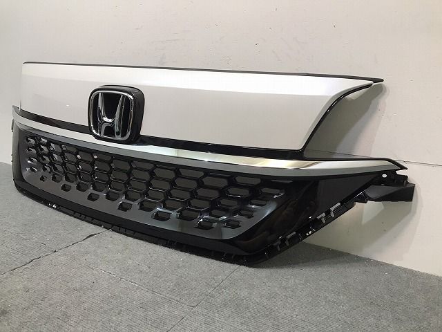 新車外し グリル ホンダ フリード ハイブリッド+前期 GB7 GB8 フリード