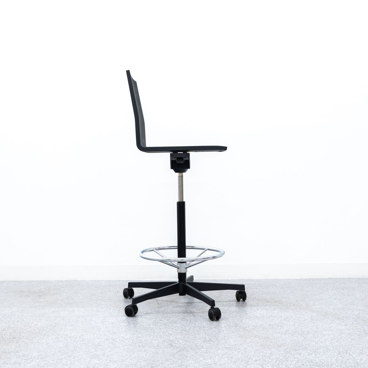 セーヴェレン 定価20万