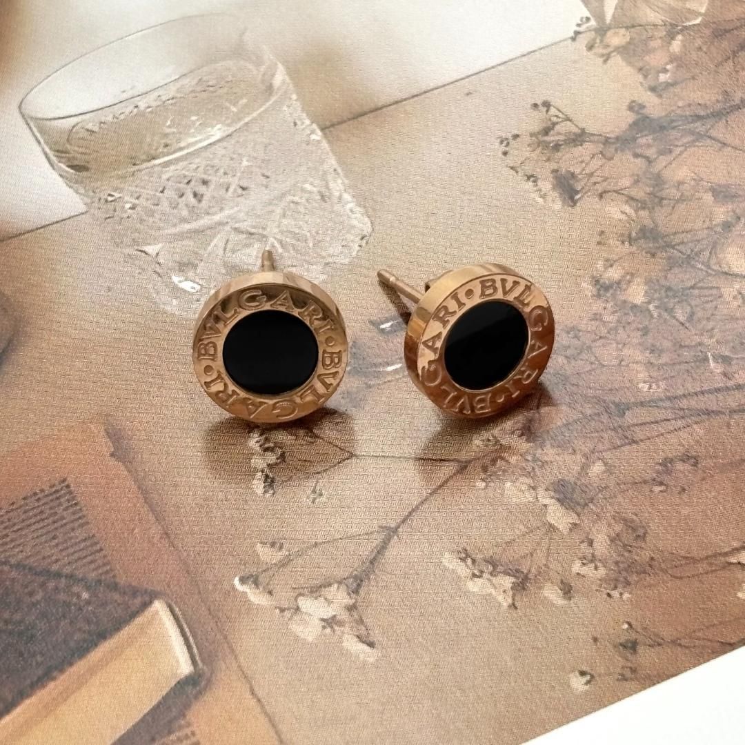 ?正規品?BVLGARI ロゴ入り ピアス 両耳用