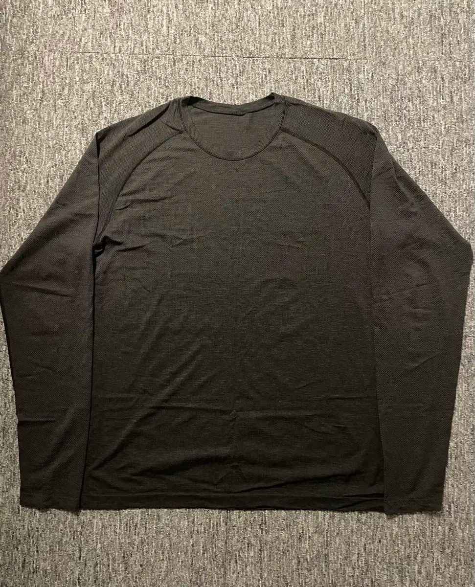 ルルレモン メタルベント ロングスリーブ L
