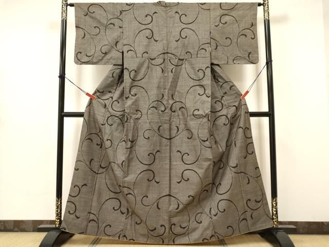 平和屋着物□本場大島紬 7マルキ 唐草文 正絹 逸品 DAAS9449ma