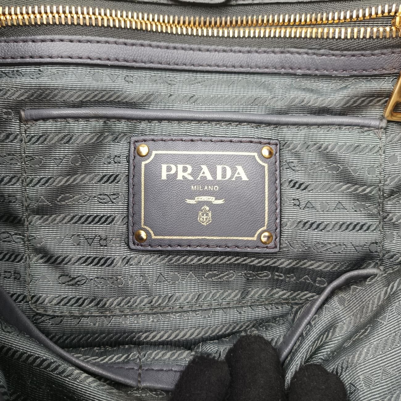 プラダPradaギャザーグレーキャンバス110
