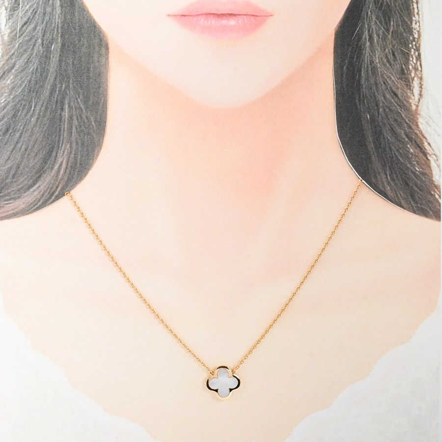 Van Cleef & Arpels ヴァンクリーフアーペル ネックレス ピュア Van Cleef & Arpels ヴァンクリーフアーペル ネックレス ピュア