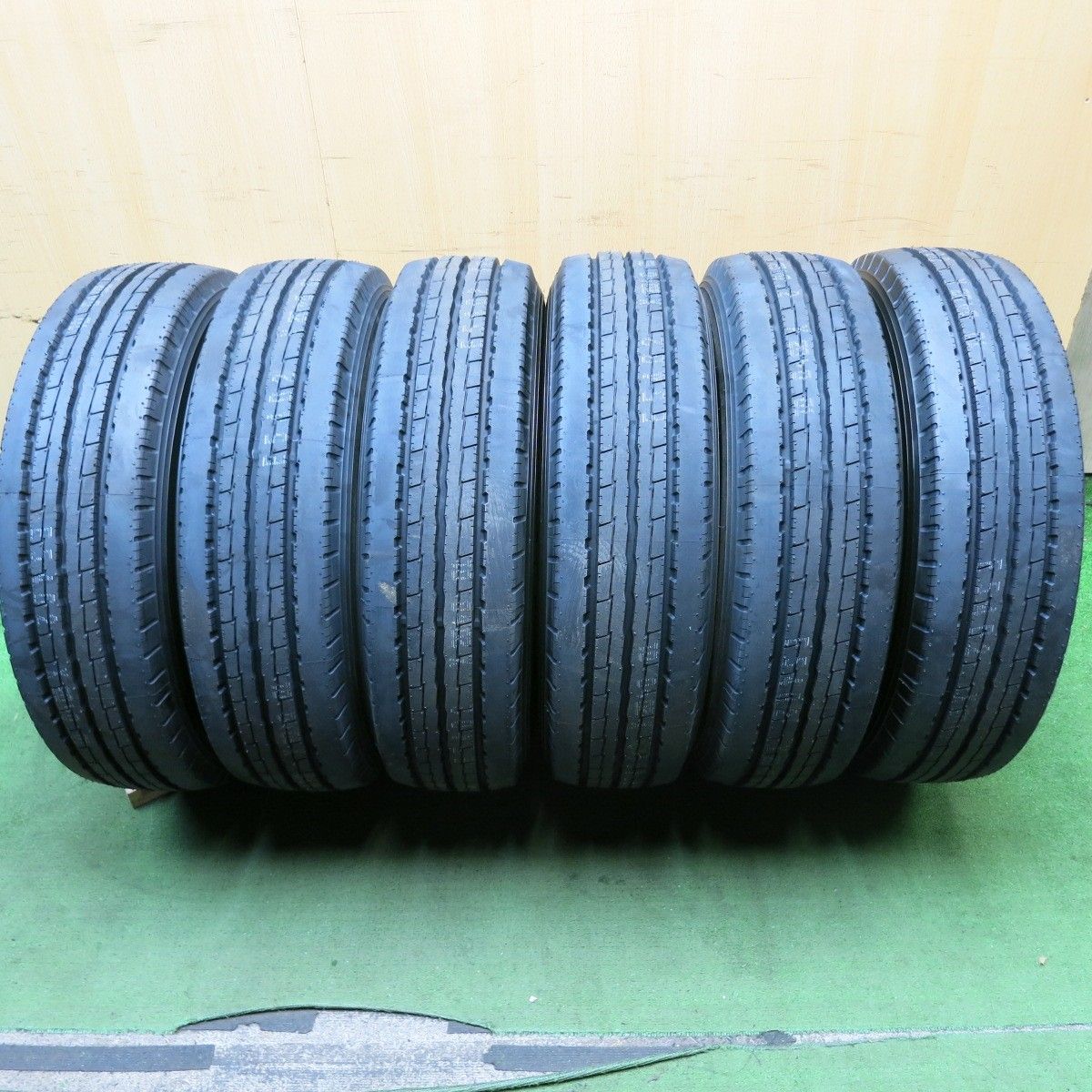 ♥ 25年 6本 トラック タイヤ 205|70R17.5 115|113N ヨコハマ LT151R 17.5インチ 5100408HAノタ