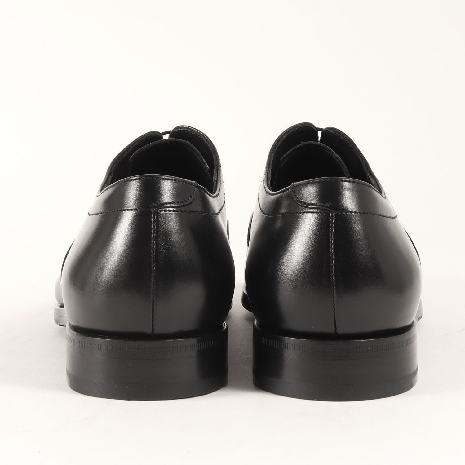 PRADA メンズ　靴　ビジネスシューズ 人気プラダ PRADA ローファー ビジネスシューズ 金具 ブラック