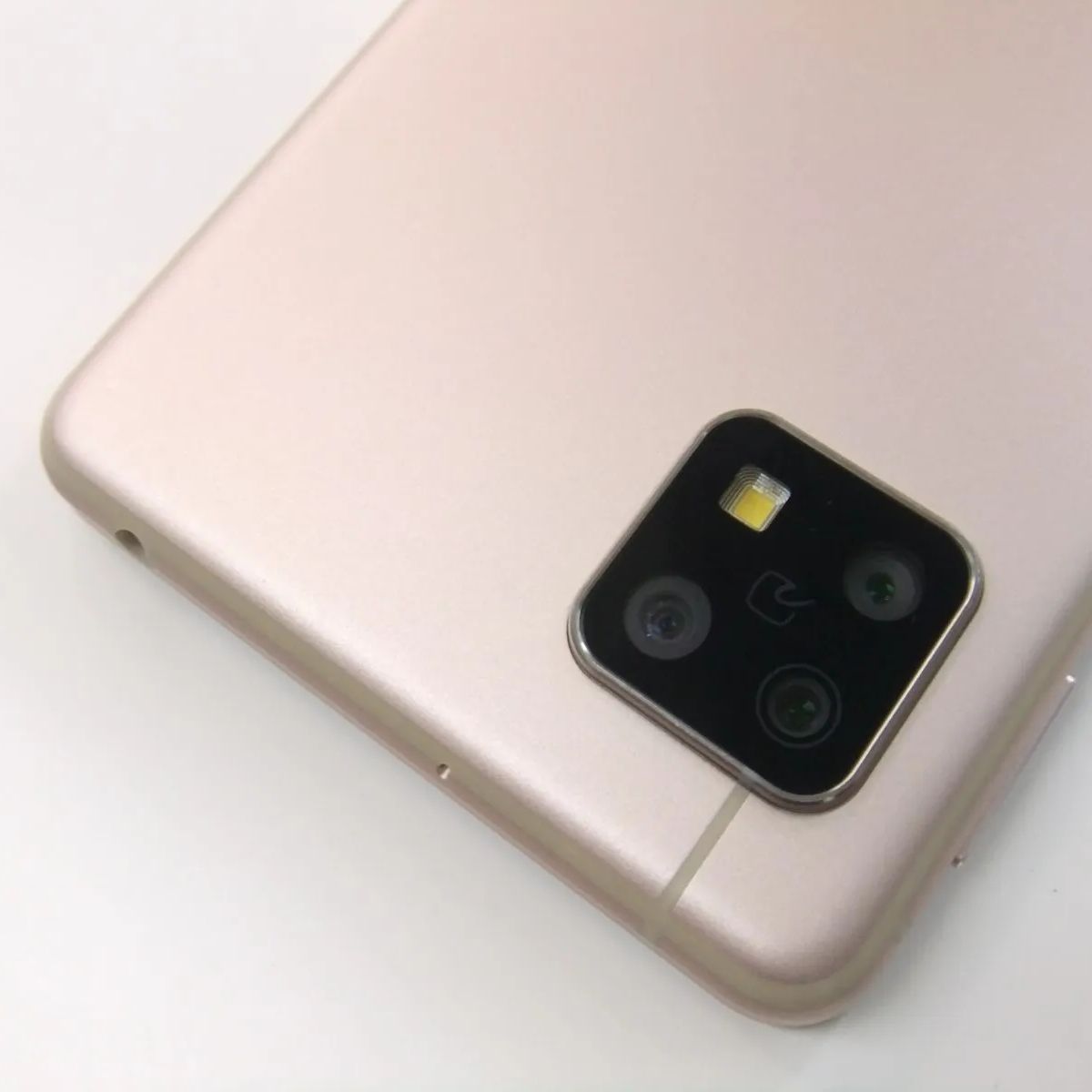 中古】 AQUOS sense5G SHG03 ライトカッパー au SIMロック解除済