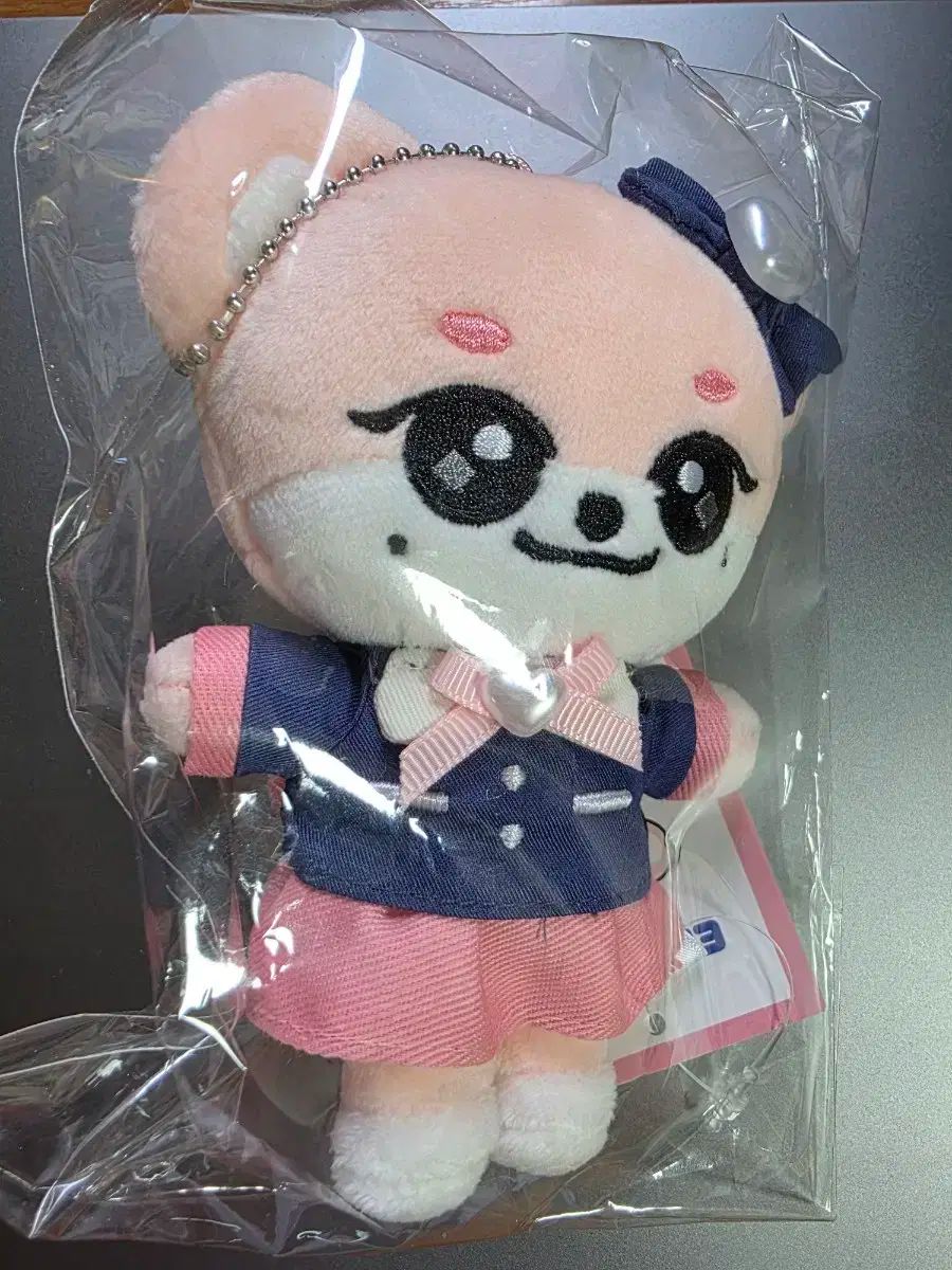 IVE(アイヴ) イソ ミニスクール PLUSH ぬいぐるみ キーリング
