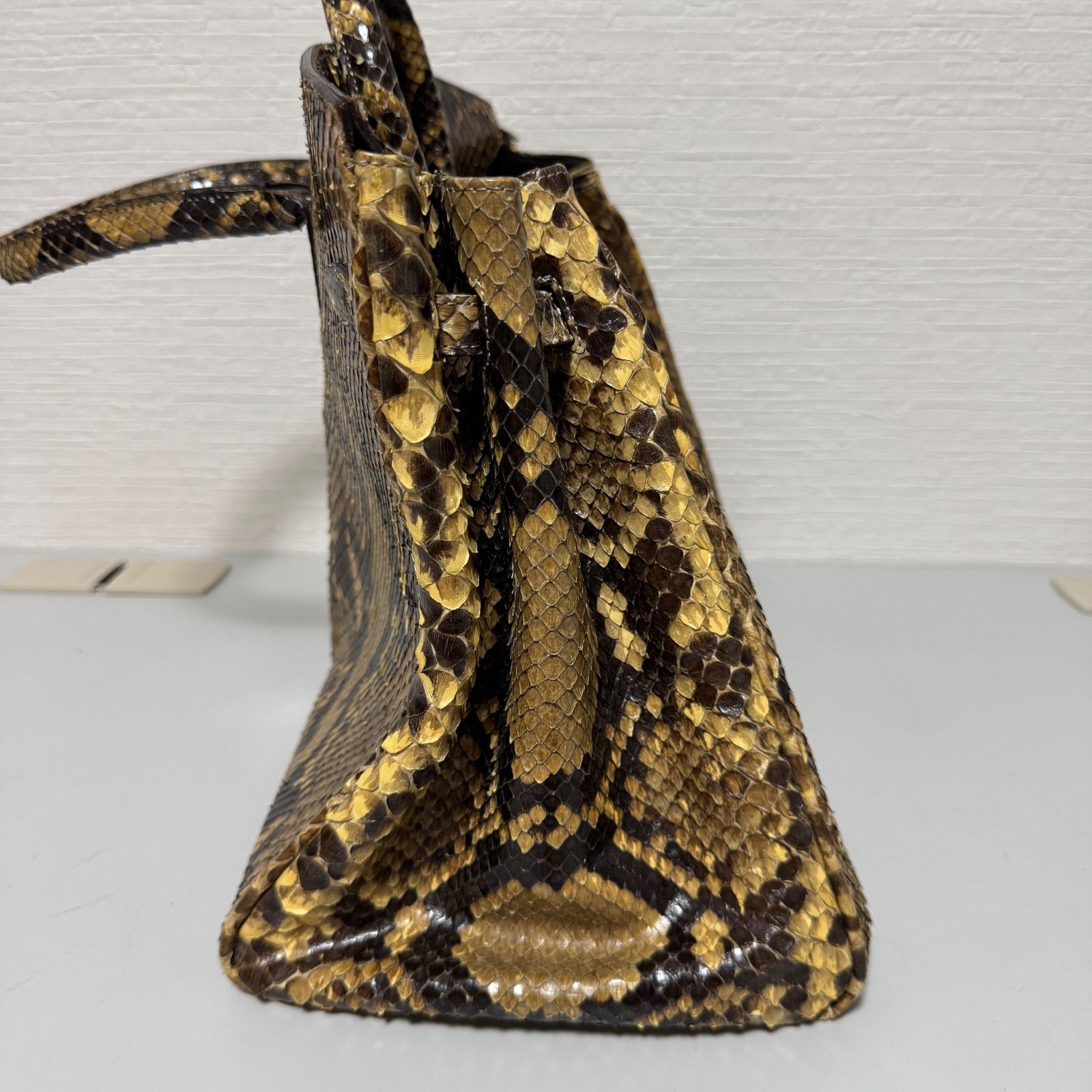 JRA パイソンレザー ハンドバッグ ブラウン系 バーキン型 カデナ付き 鍵 レディース レザー Yahoo!オークション -「バーキン風 バッグ」の落札相場・落札価格