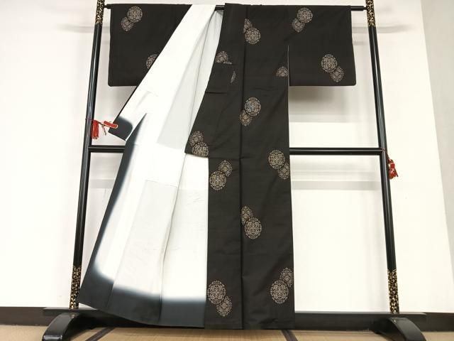 平和屋着物○本場大島紬 9マルキ 地空 草花文 正絹 逸品 AAAT0626zg  