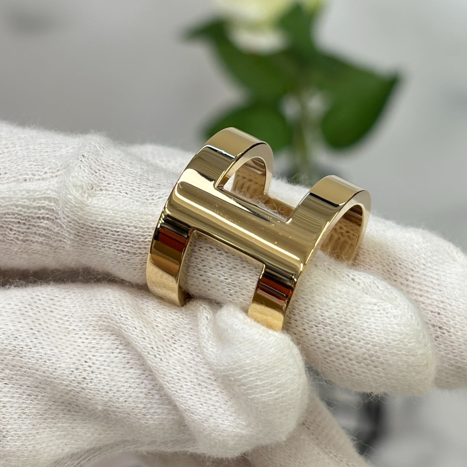 ＊ご成約済　HERMÈS　スカーフリング　Hペルル　美品 スカーフリング 《Hペルル》 - イエロー | Hermès - エルメス