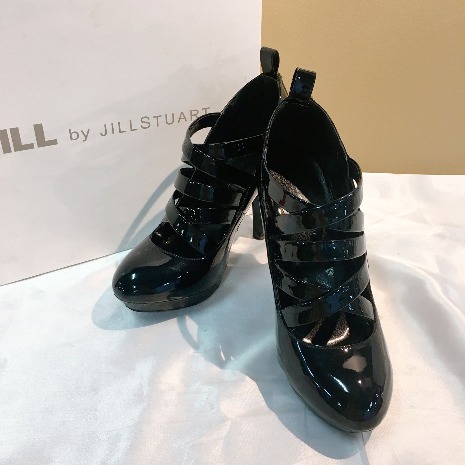 JILL by JILL STUART ジルバイジルスチュアート パンプス ハイヒール エナメル ブラック リボン付き 24cm