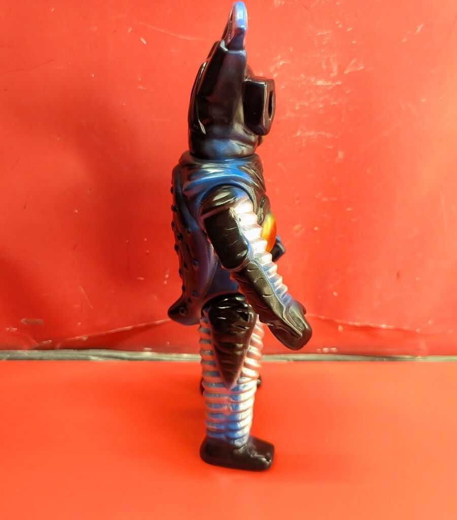 マーミット 怪獣天国 ゼットン青成型黄色銀塗装 - メルカリ