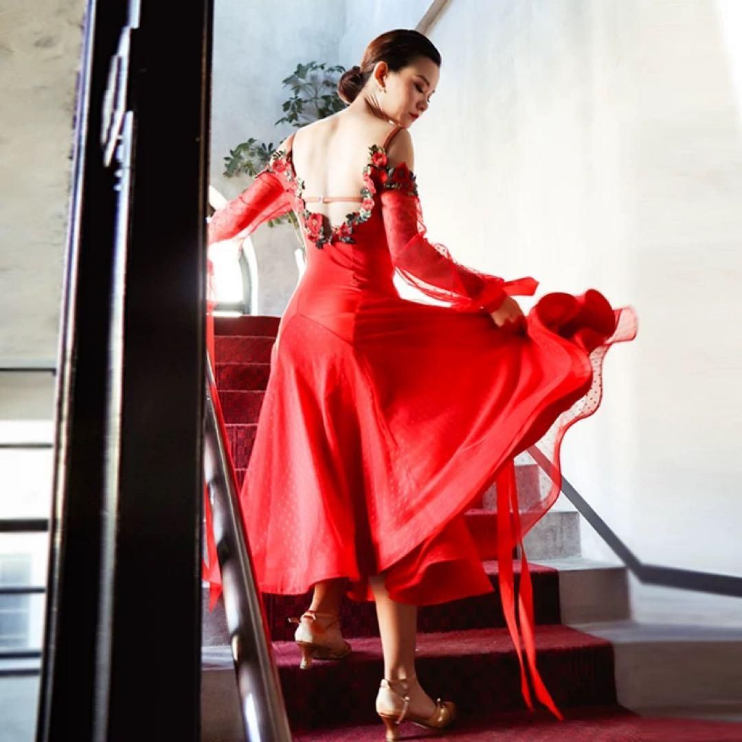 輝くスタンダードドレス✨スパンコールでキラキラ華やか！競技会や発表