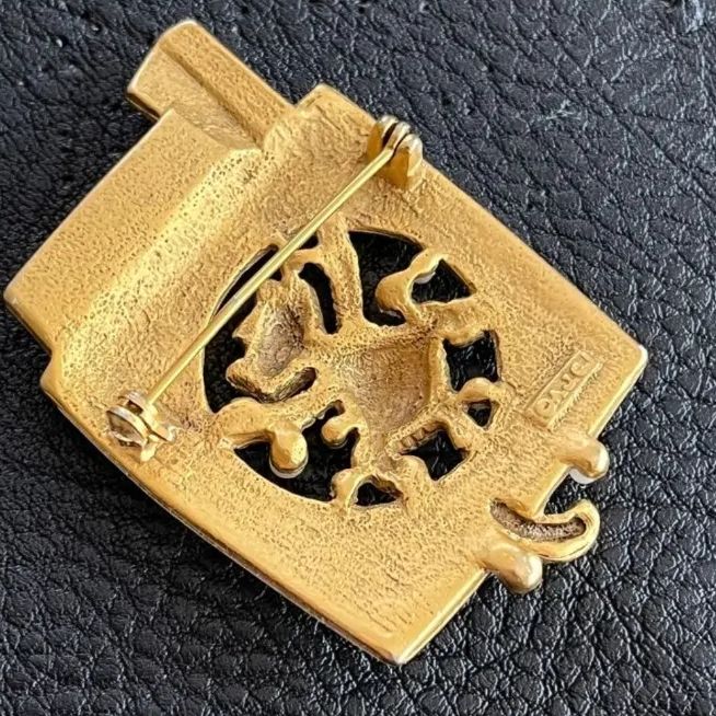 ブローチ】AJC 洗濯機に入ったネコ ユニーク アメリカヴィンテージ 70  