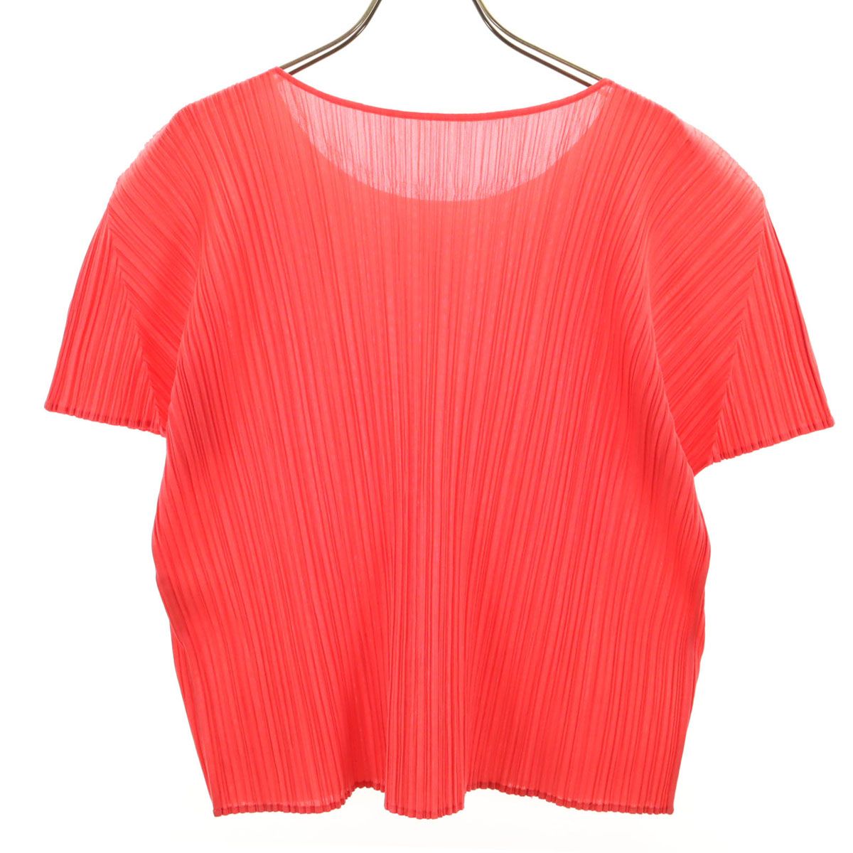 PLEATS PLEASE