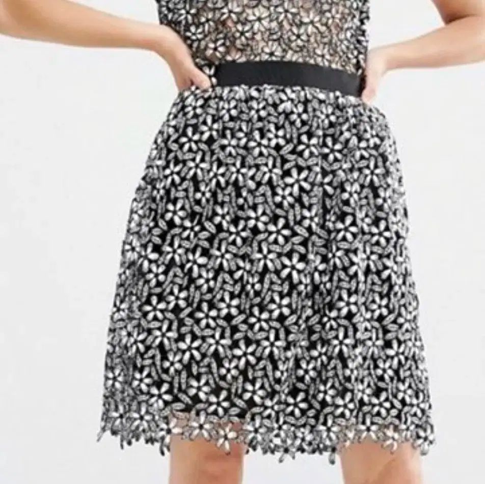 セルフポートレート self ー portrait デイジー ギピュール ギャザースカート 44