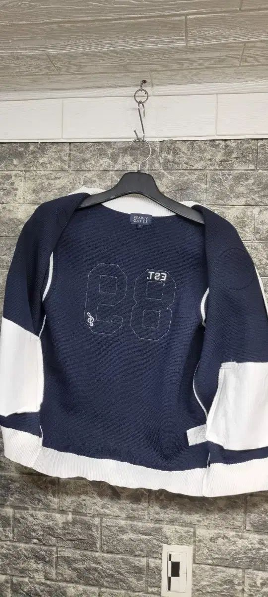 ジップアップベスト