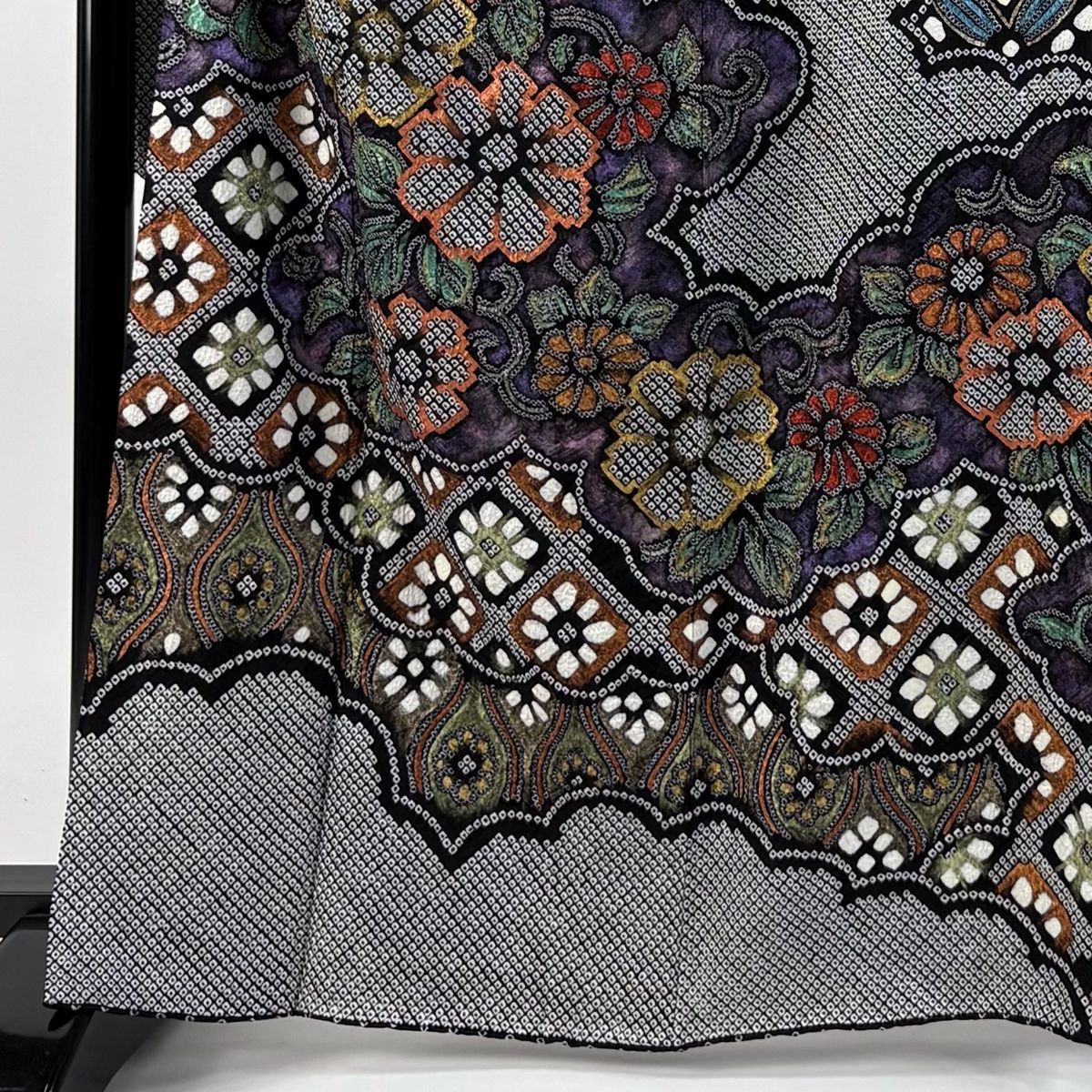 振袖 身丈164cm 裄丈69cm L 袷 草花 雲文 絞り 金彩 黒 正絹 名品