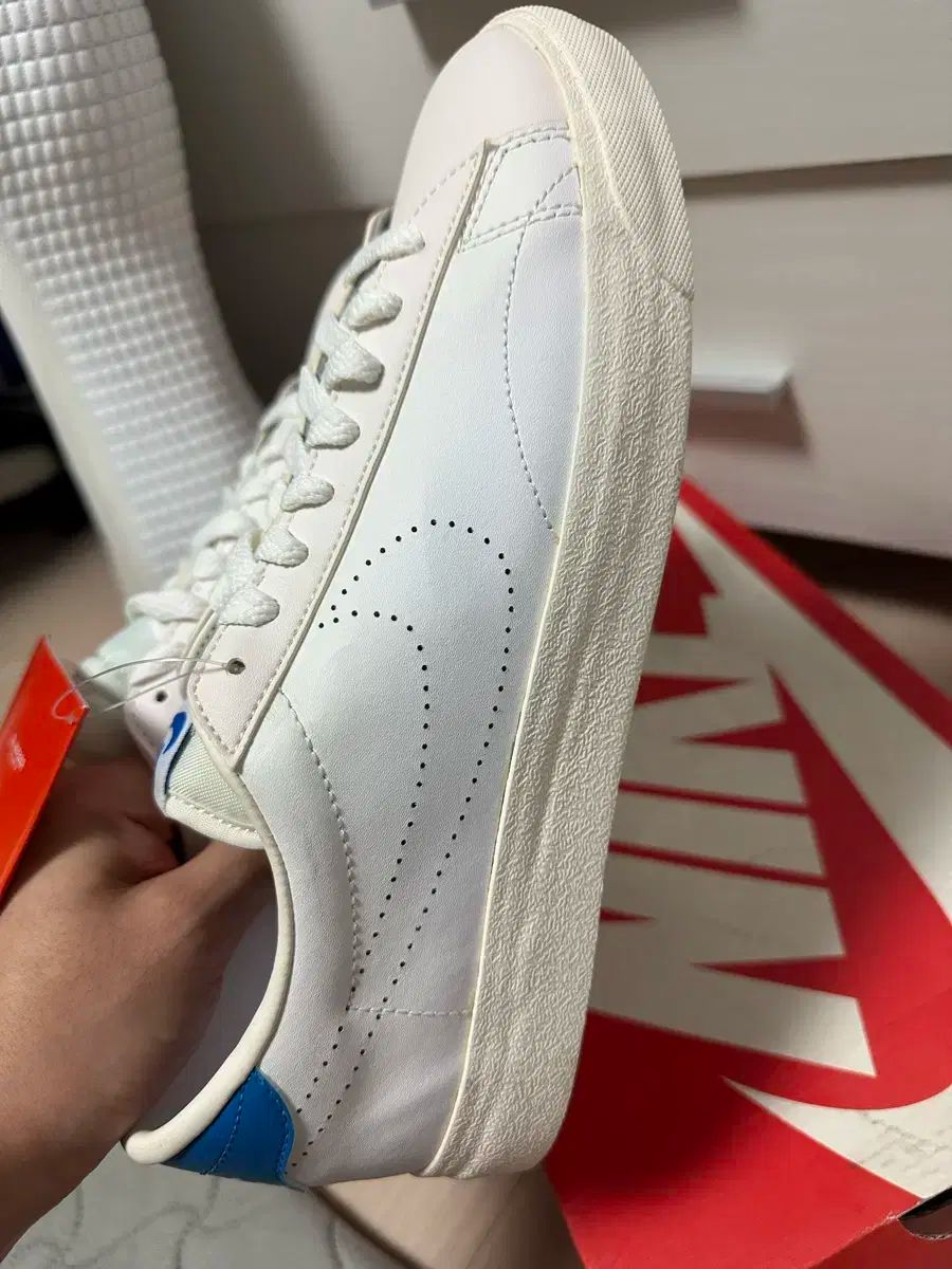 ホワイトブルー