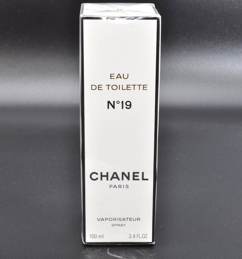 未開封 100ml Chanel シャネル No19 Eau de Toilette オードトワレ 香水 フランス製 箱付き 5G62716