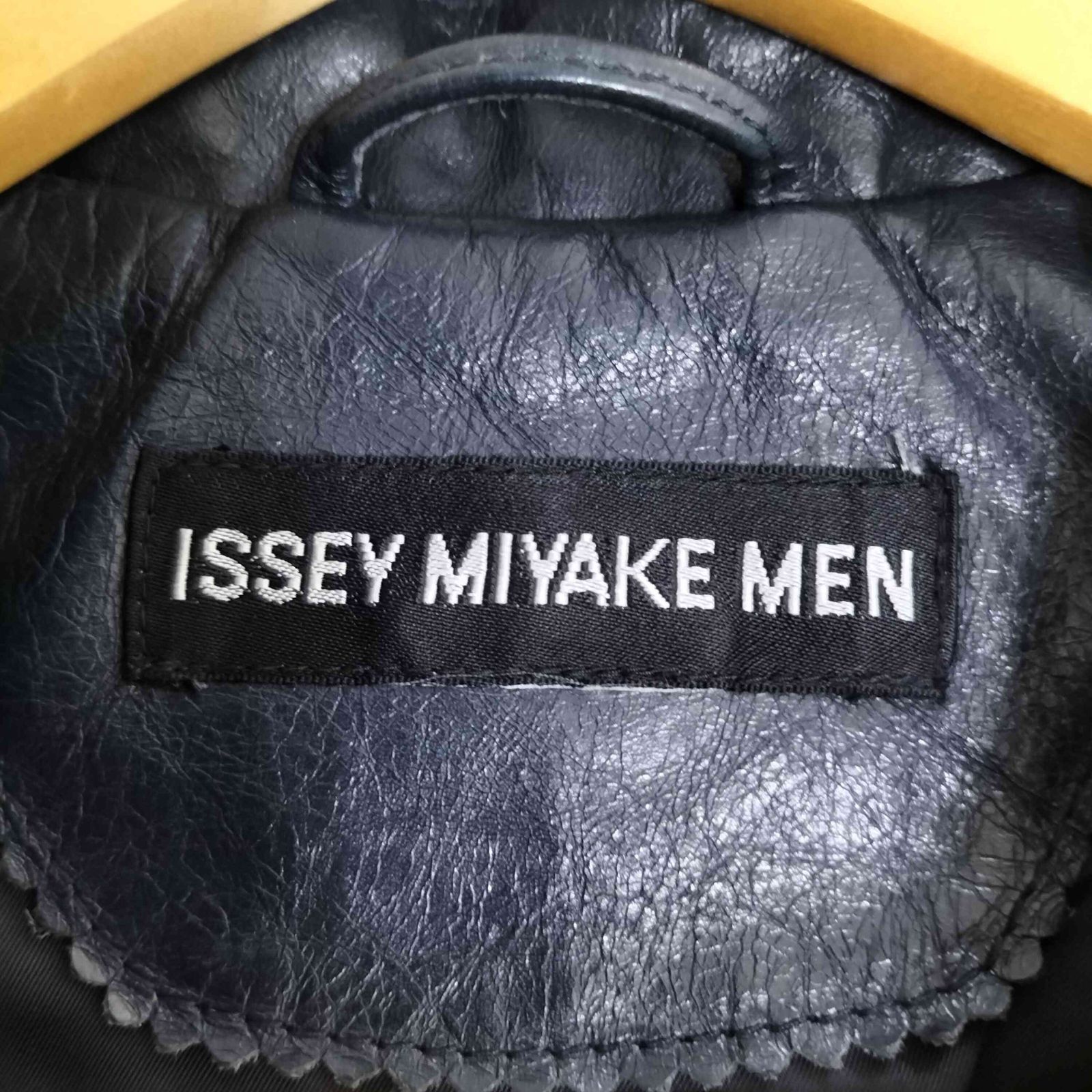 イッセイミヤケメン ISSEY MIYAKE MEN 黒タグ レザー 3B