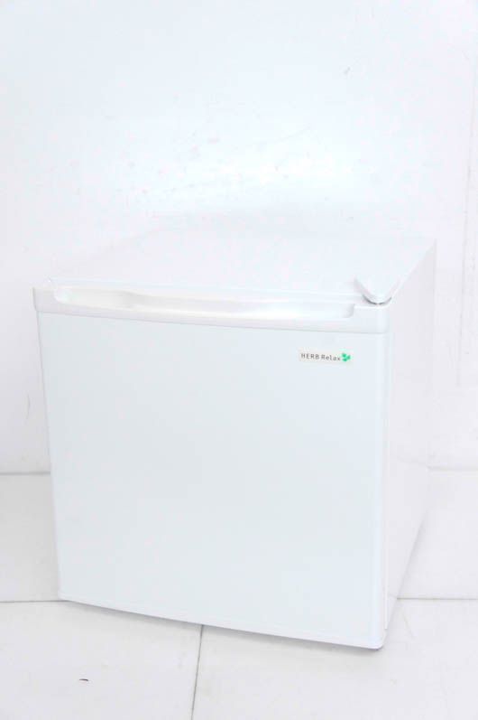ヤマダ電機YAMADA ノンフロン電気冷蔵庫 YRZ-C05B1 45L 右開き 1ドア