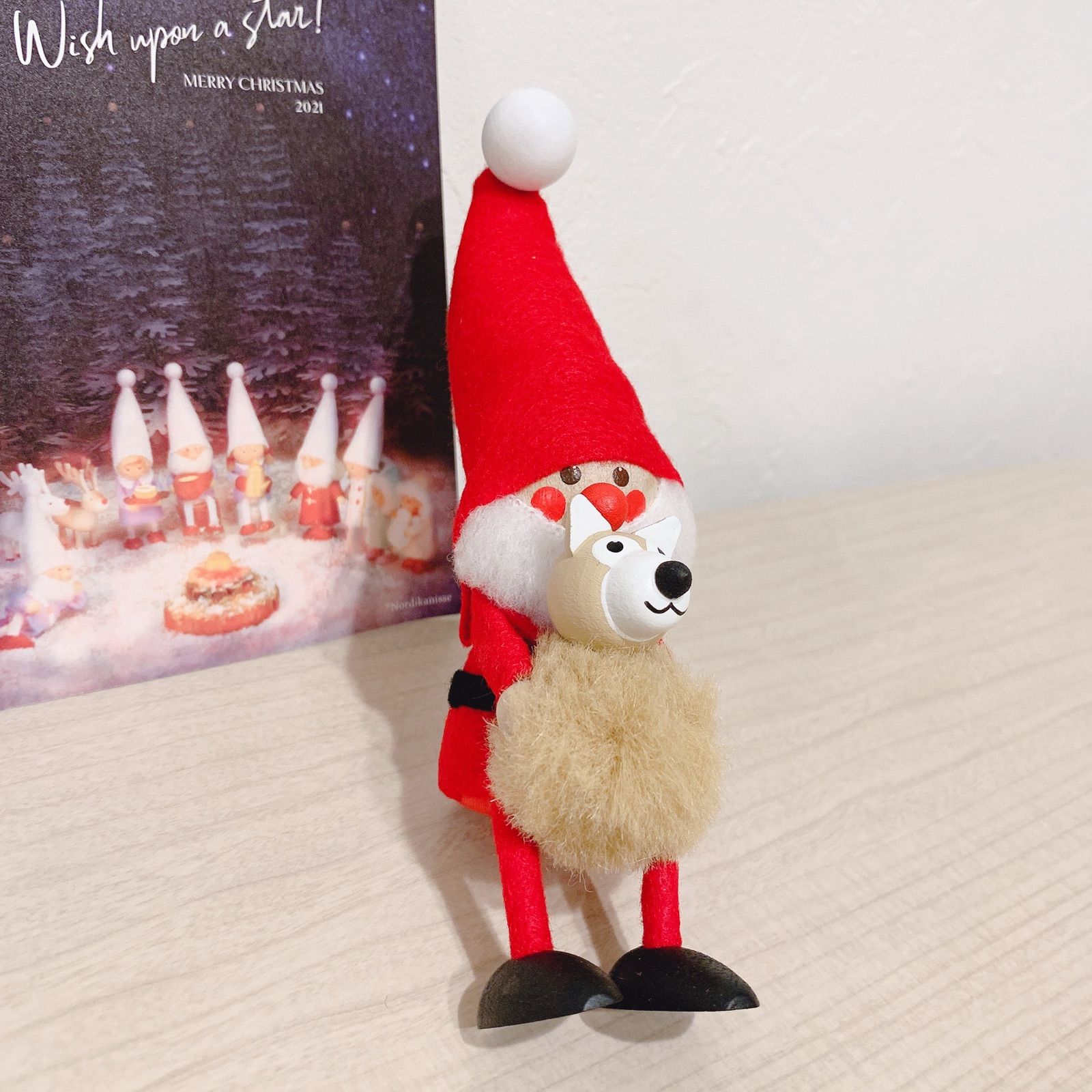 ノルディカニッセ 犬を抱えるサンタさん ノルディカニッセ イヌを抱えるサンタ (ノルディカニッセ イヌ