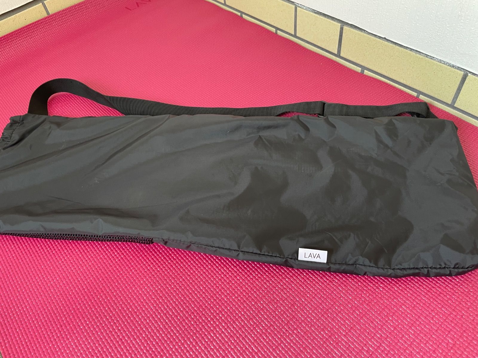 ✨新品未開封✨人気カラー✨LAVA MAT ヨガマット3.5mm 収納バッグ付❗️ 未開封人気カラーLAVA MAT ヨガマット3.5mm 収納バッグ付 新品未