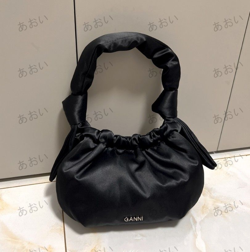 人気！【Ganni】 ガニー SMALL OCCASION HOBO BAG - メルカリ