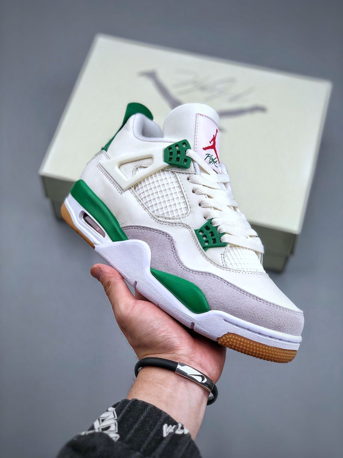 ナイキ SB × エアジョーダン4 パイングリーン Nike SB ナイキ SB