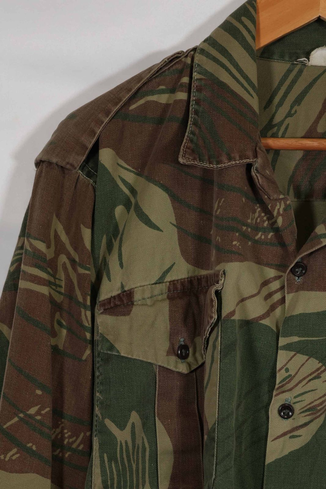 実物 ローデシア軍 ローデシア迷彩 シャツ ボタン欠損あり 中古