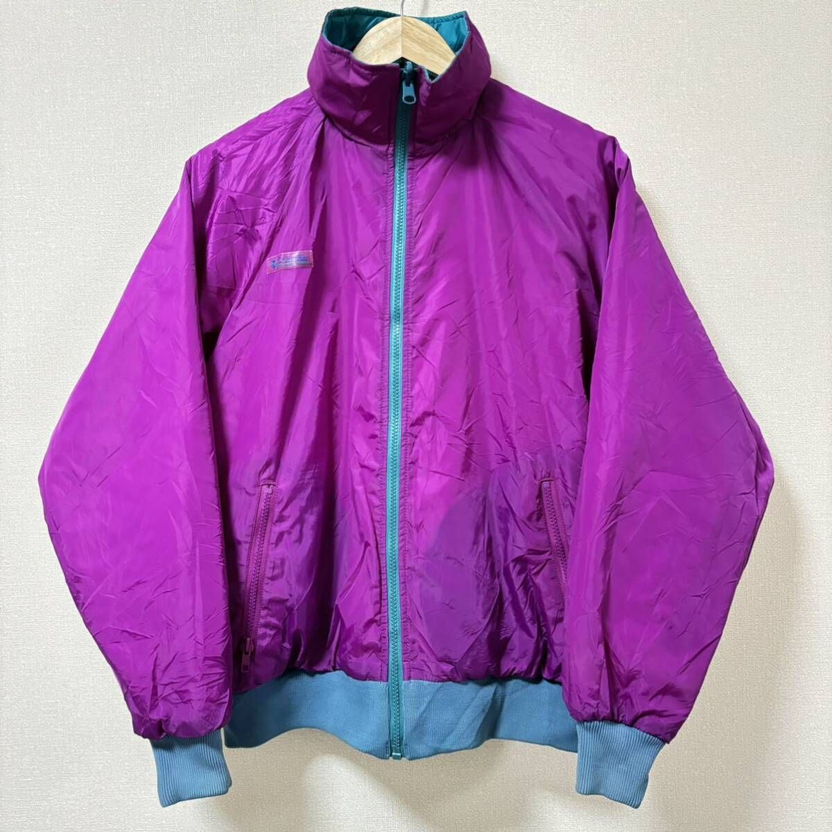 リバーシブル◎美品◎【Columbia】コロンビア ナイロン ジャケット グリーン パープル 中綿 90's アウトドア レディース ジャンパー ロゴ 刺しゅう ジップアップ 80's 90's アウトドア キャンプ レディース サイズL /Y9872SS