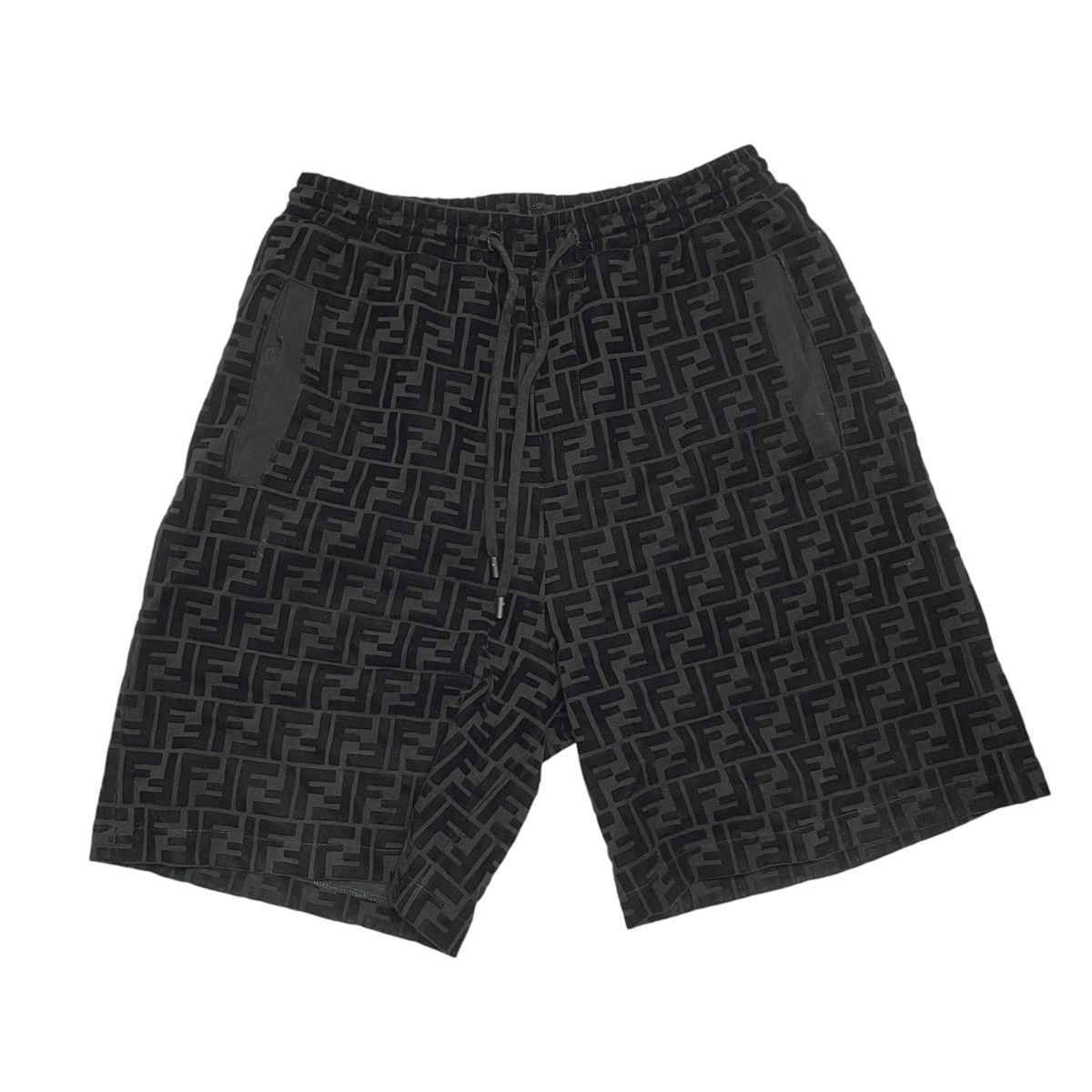Fendi フェンディ FF ベロア ハーフパンツ FB0689 A7D5 ズッカ柄 半ズボン ショーツ ショートパンツ ベルベット ロゴ メンズ 24022981 AO