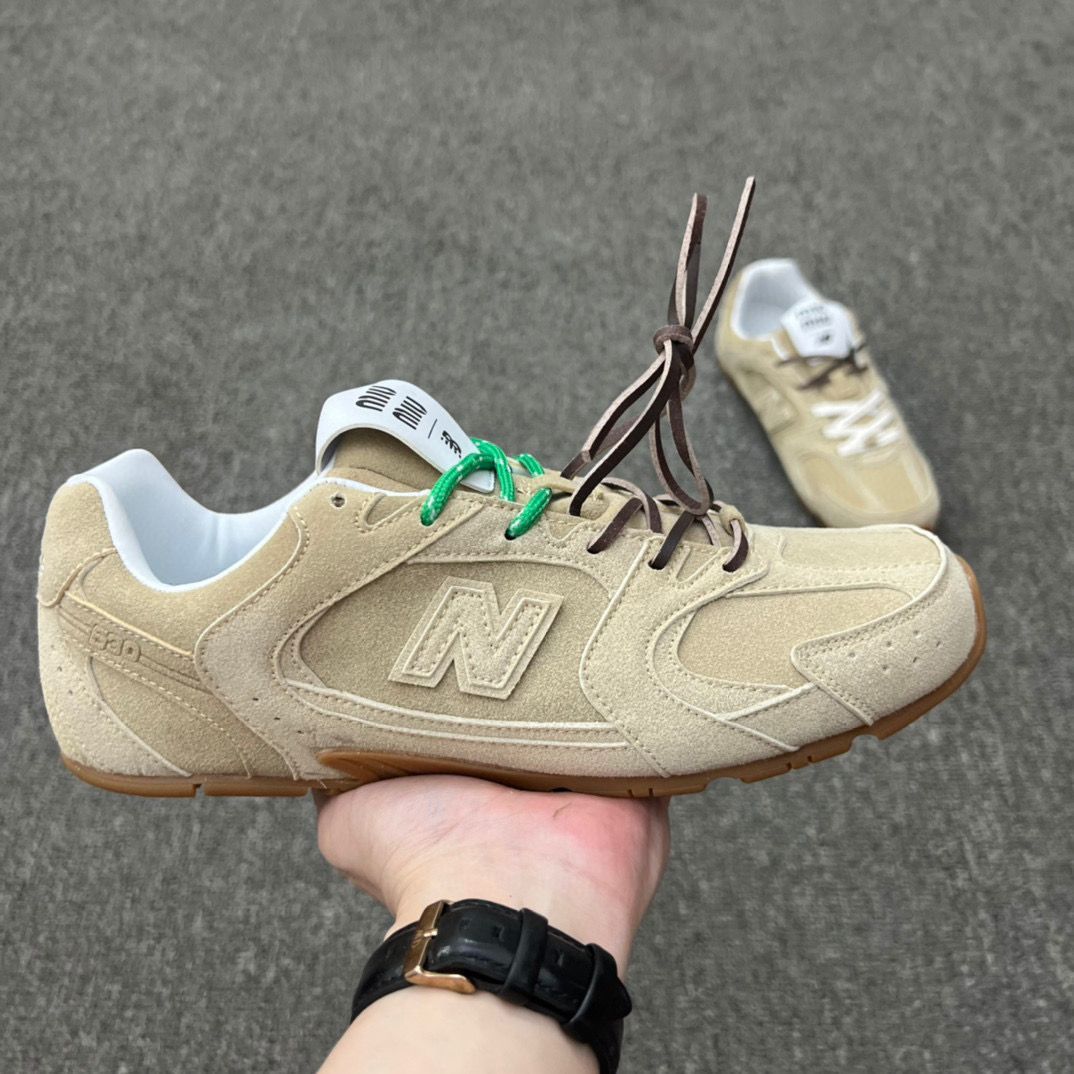 MiuMiu ミュウミュウx NewBalance スニーカー コラボ 新品未使用 - メルカリ