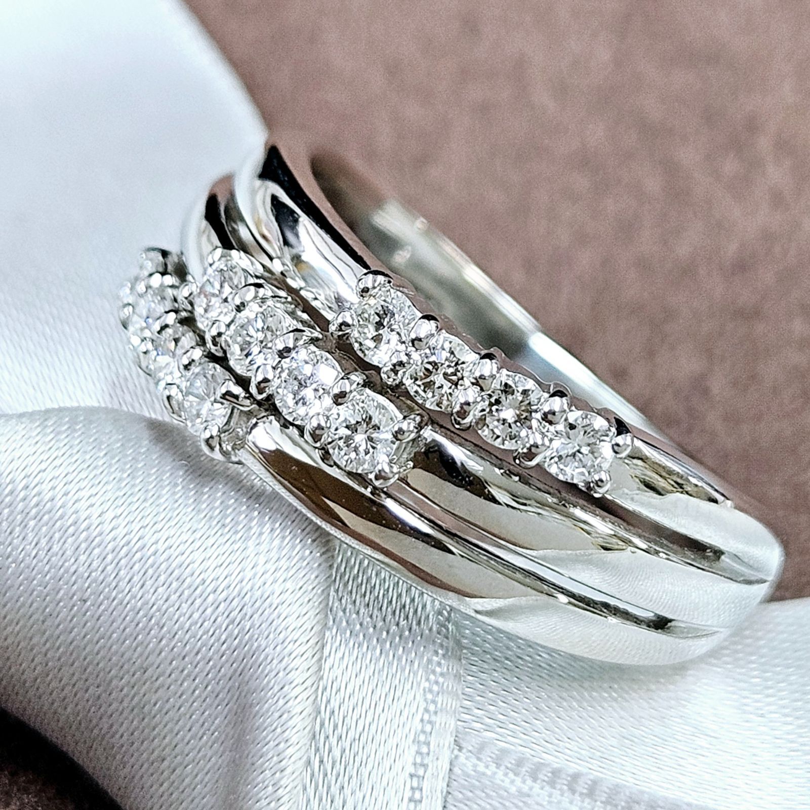 唯一無二の輝き！1.2ct 希少カラー ダイヤモンド プラチナ リング 鑑定書付