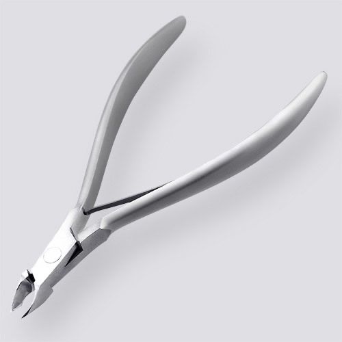 光 キューティクルニッパー NEW 4mm ネイル検定 - メルカリ