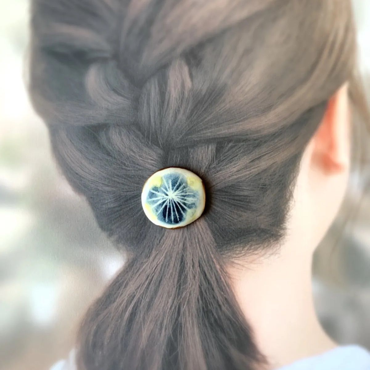 ネイビーブルー お花 金継ぎ 陶器 ヘアアクセサリー ヘアゴム ポニーフック メルカリShops