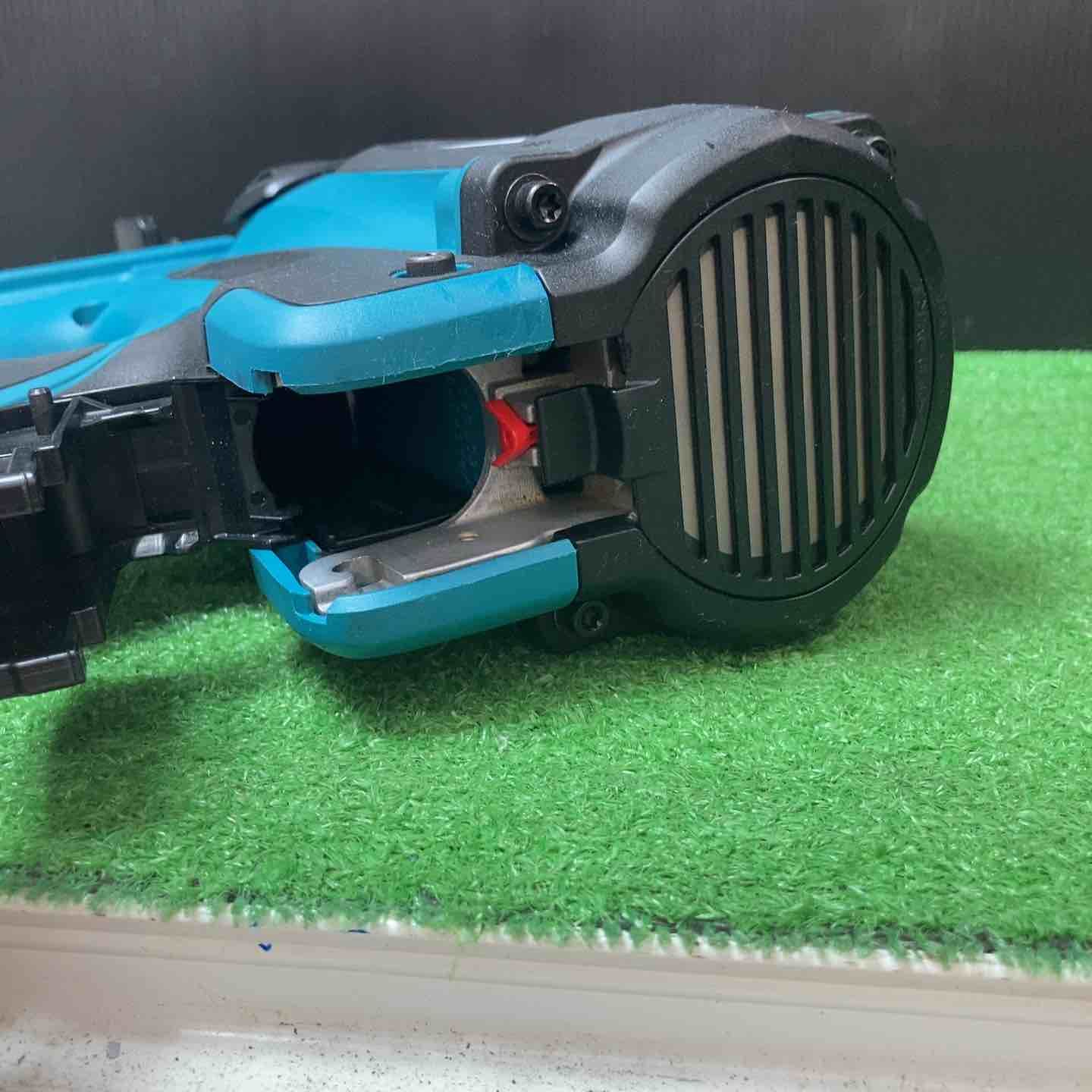 makita コードレスコンクリート用ガスピン打ち機
