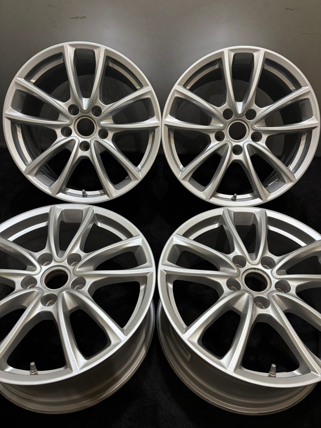 ポルシェ 971 パナメーラS 純正 19インチ 9J 10.5J 64 62 130 5H アルミホイール 4本 空気圧センサー付 2-K273