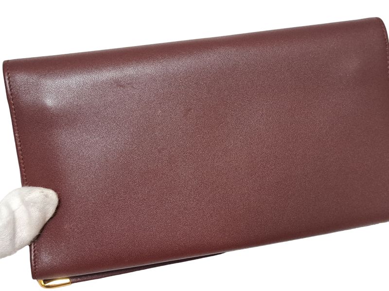 新品同様 カルティエ マスト 財布 がま口 ボルドー レザー 長財布 ガマ口付き ファスナー付き ケース付き レディース ２C レザー 新品同様 カルティエ マスト 財布 がま口 ボルドー レザー 長財布 ガマ