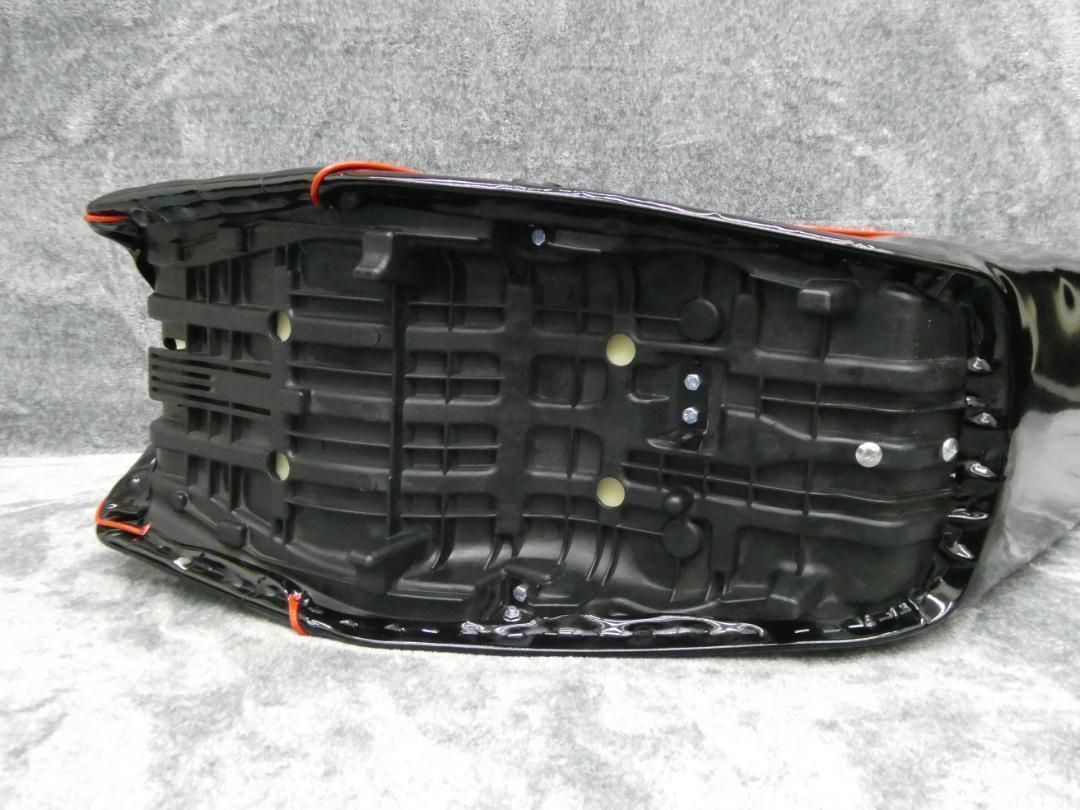 ＸＪＲ４００　前期　黒赤　エナ　６０ｃｍ　三段シート/補強入り XJR400 前期 黒赤 エナ 60cm 三段シート/補強入り