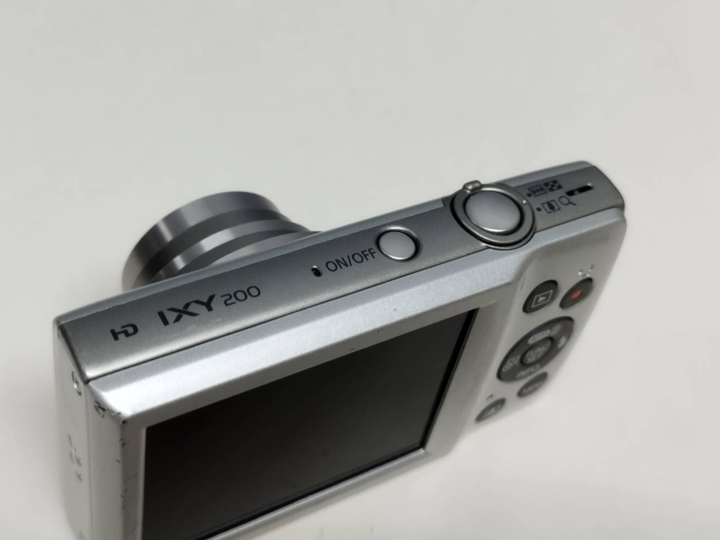 デジタルカメラ Canon IXY 200 PC2333 Canon キャノン IXY 200 PC2333 デジタルカメラ