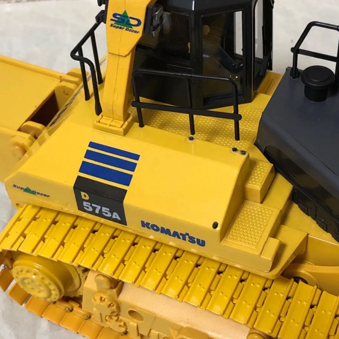 コマツブルドーザー　Ｄ475A レプリカーズ製　1/50 コマツ D475A-5EO ブルドーザ 1/50 - KENKRAFT