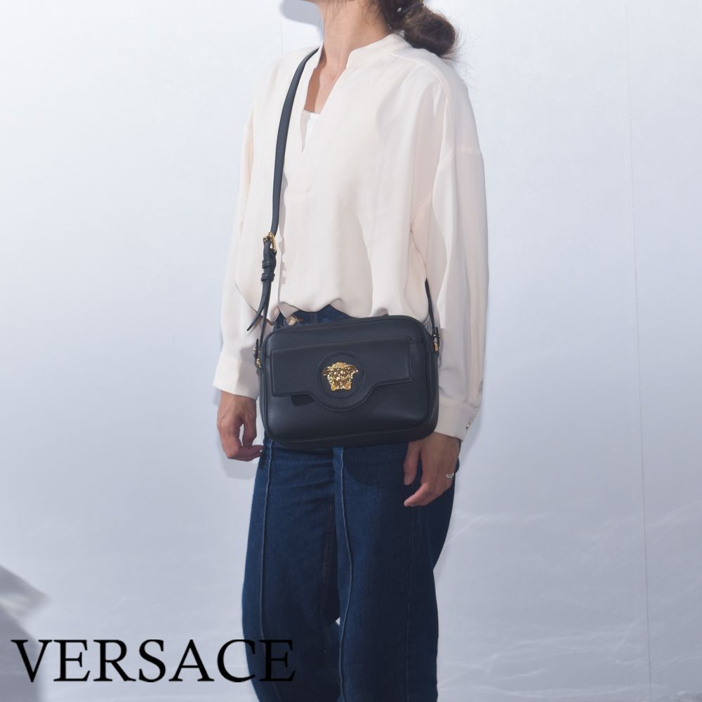 90s VERSACE メデューサ ショルダーバッグ 黒 VERSACE ヴェルサーチ バッグ ショルダーバッグ メデューサ